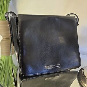 Charles Jourdan Sleek Black Messenger Bag